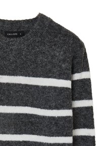 Pull en tricot doux de couleur gris foncé avec de larges rayures horizontales blanches et un col rond, taille petite, de la marque Calliope.