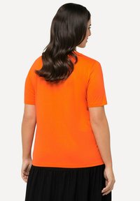Ulla Popken SHORT SLEEVE SCOOP NECK - T-shirt basic - orange