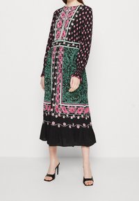 Marks & Spencer Freizeitkleid - black