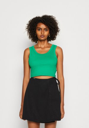 Marc O'Polo DENIM SLEEVELESS ROUNDNECK SLIM FI CROPPED - Μπλούζα - amazon green