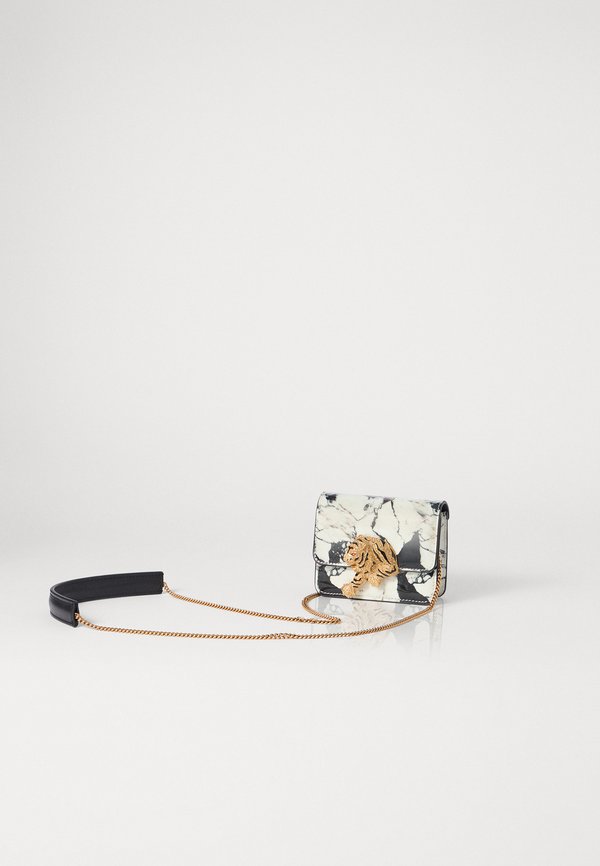 ROAR SMALL - Clutch2