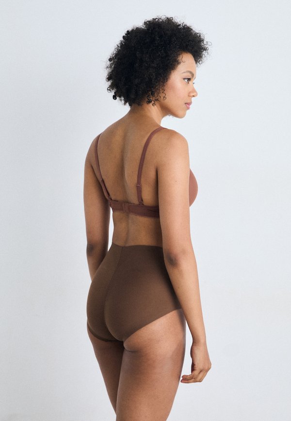 SHAPEWEAR SCULPTED FIRM MICRO BRIEF STAY PUT  - Briefs - sunstone2