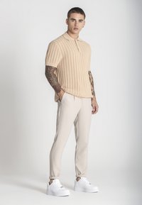 Gianni Kavanagh Piké - beige