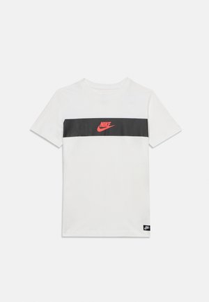Nike Sportswear, TEE BRANDMARK UNISEX - Camiseta estampada - white