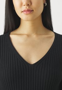 Max Mara Leisure CALCIO - Pulover - nero