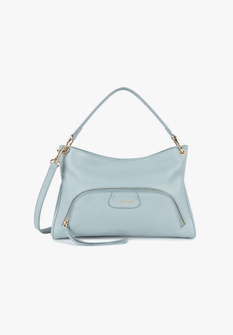 Borsa a mano in pelle blu chiaro con design curvo, dotata di una tasca frontale con zip dorata e una tracolla removibile. Accenti in hardware dorato.