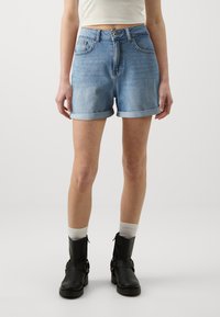 ONLY - ONLJOSEPHINE STRETCH  - Jeansshort - light blue denim Miniatuurafbeelding 1