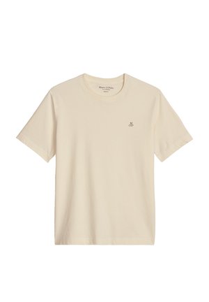 Beige T-Shirt mit kurzen Ärmeln und Rundhalsausschnitt, mit kleinem "M OP" Logo auf der linken Brust, schlicht vorne und mit geradem Saum.
