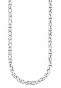 Collar de cadena de plata con intrincados eslabones entrelazados y un acabado pulido, exhibido sobre un fondo blanco.
