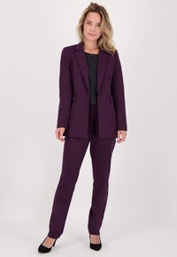 JE M'APPELLE Broek - paars