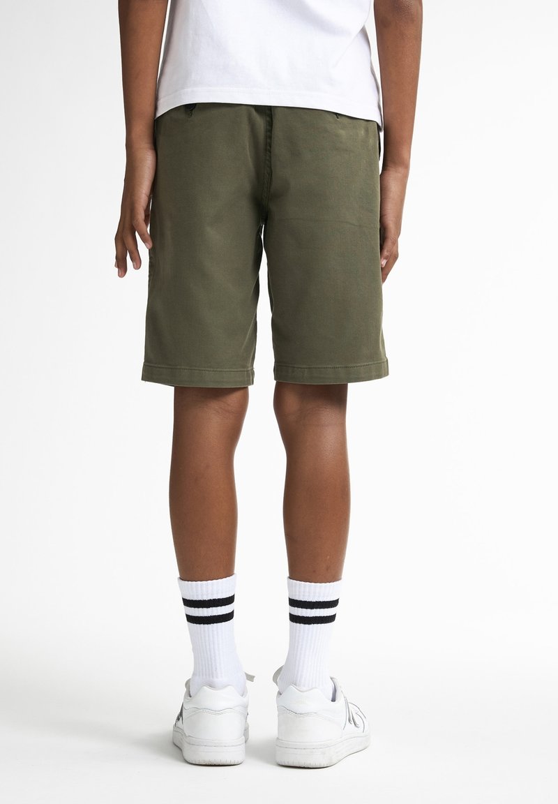 Petrol Industries CHINO MARCO Shorts dusty army/dark green