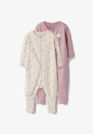 Twee babyrompers: één crème met grijze hartjes en een rits aan de voorkant, de andere roze met een eenvoudig hart en bladontwerp. Zacht katoen materiaal.