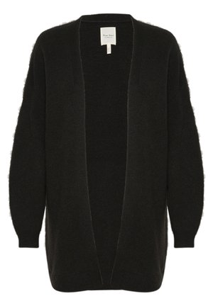 Crni kardigan s otvorenim prednjim dijelom, dugim rukavima i mekanom, krznenom teksturom. Ima slobodan kroj i rebraste manžete na rukavima.