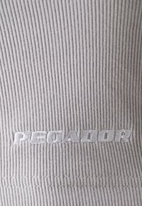 Pegador AYLA CROP - Topper - washed sky grey white