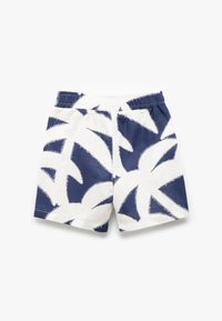 Børneshorts med hvidt og marineblåt abstrakt palmebladmønster, elastisk talje, lavet af letvægtsstof.