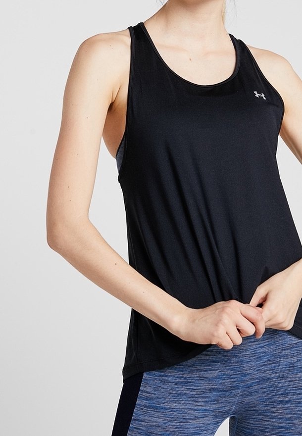 Czarny sportowy top bez rękawów z okrągłym dekoltem i luźnym krojem; wykonany z gładkiego materiału. Posiada małe logo na klatce piersiowej.