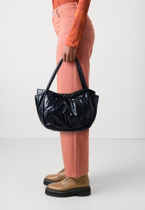 ONLY ONLFREYA SHINY - Käekott - black