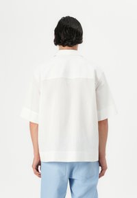 Thumbnail Image 3
