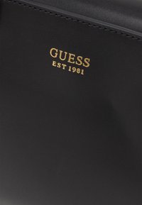 Guess MASIE GIRLFRIEND SATCHEL - Borsa a mano - black