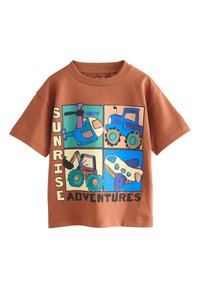 Unselected, rust brown vehicles