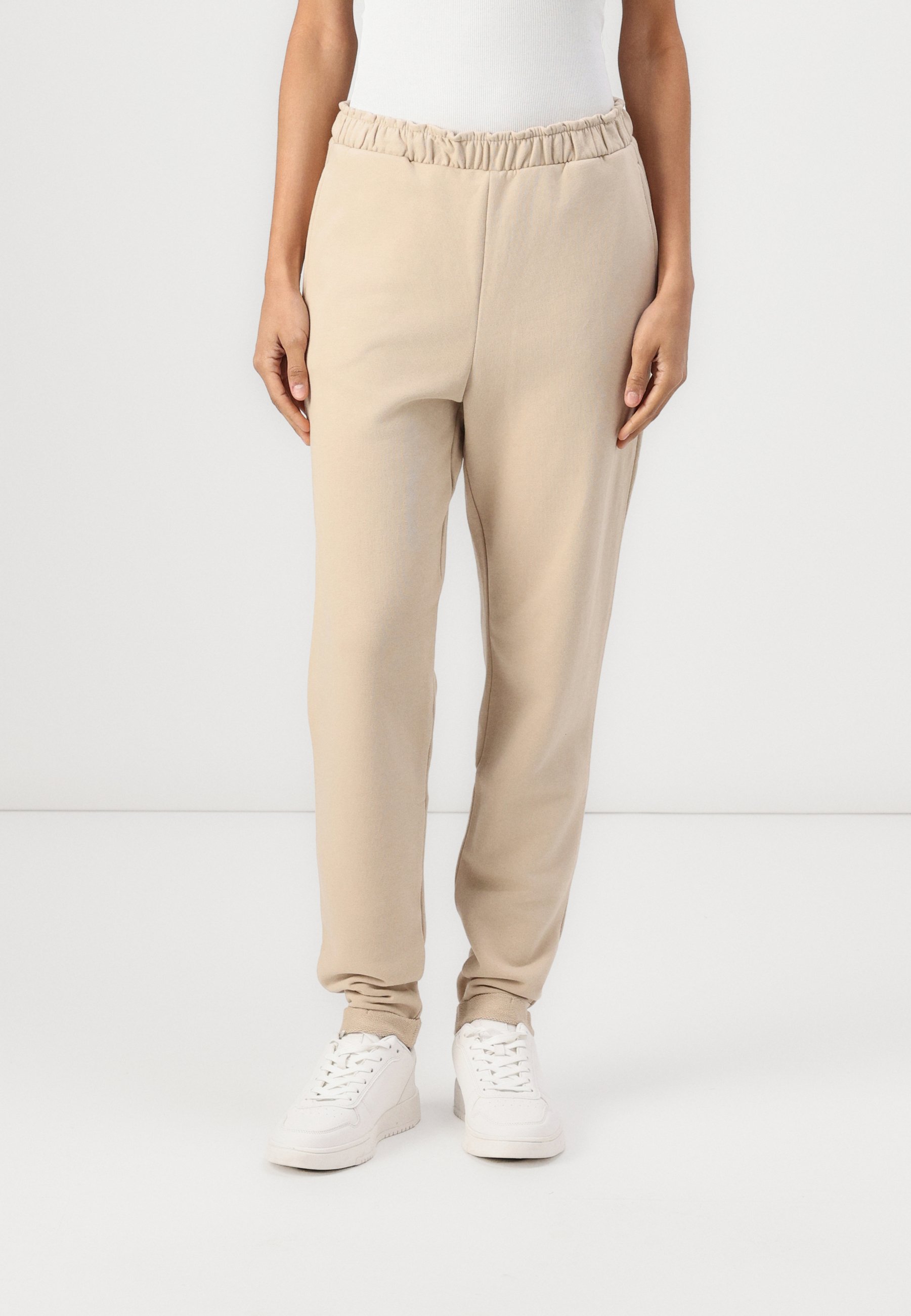 Chemisier en satin pour femmes en Beige
