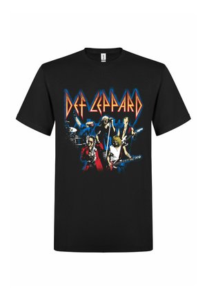 Maglietta nera con grafica colorata di sei musicisti che suonano strumenti e il testo "Def Leppard" in lettere rosse e arancioni in grassetto.