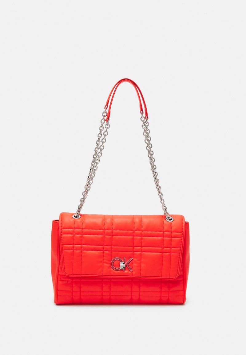 Calvin Klein RE LOCK QUILT SHOULDER BAG Umhängetasche deep orange