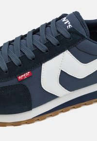 Levi's® STRYDER - Sneakers basse - navy blue