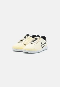 Nike Performance LEGEND 10 ACADEMY  - Botines de fútbol sala - lemonade/black/metallic gold coin