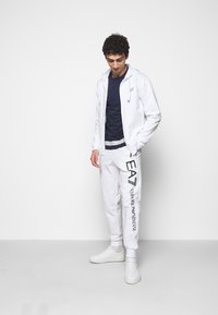 Thumbnail Image 2
