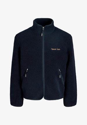 Navyblauwe fleecetrui met hoge kraag, ritssluiting en twee ritszakken. Zachte textuur met goud geborduurde merknaam op de borst.