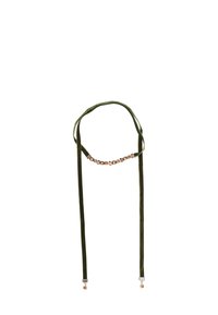 Zelená zamatová čelenka s centrálne umiestneným radom obdĺžnikových zlatých akcentov a visiaci detailmi, s hladkým povrchom a nastaviteľnými viazaniami.