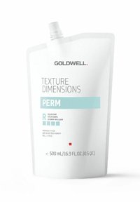 Goldwell Texture Dimensions Permanent, 500 ml zak. Witte plastic, gebogen vorm. Heeft blauwe accenten en vetgedrukte zwarte tekst voor productdetails.