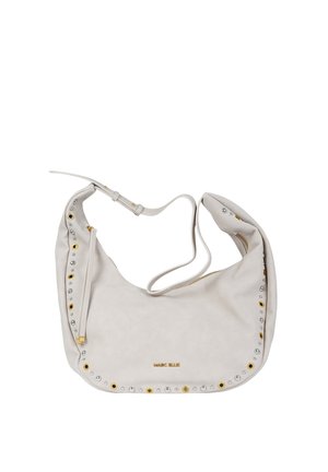 Borsa a tracolla in morbida pelle bianca con borchie dorate e argentate sui bordi e tracolla regolabile, logo Marc Ellis in oro al centro davanti.