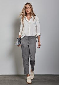 Street One Chinos - grau