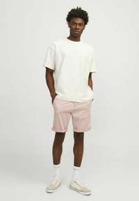 Jack & Jones JPSTBOWIE SOLID MID - Short - violet ice