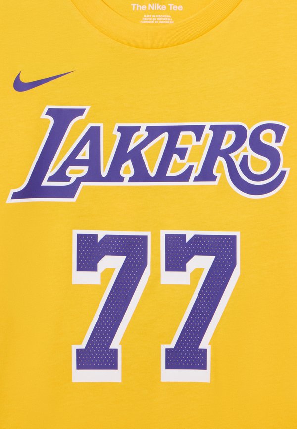 NBA LOS ANGELES LAKERS LUKA DONCIC ICON TEE - Print T-shirt - amarillo2