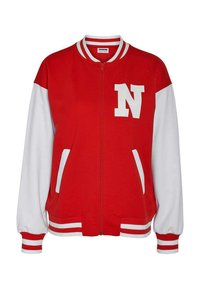 Veste zippée rouge et blanche avec un audacieux logo "N" blanc, des poignets et un ourlet côtelés, comportant deux poches latérales et un design sportif.