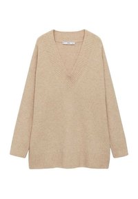 Maglione beige lavorato a maglia con scollo a V, maniche lunghe e vestibilità rilassata. I polsini e l'orlo a costine aggiungono texture al materiale morbido.