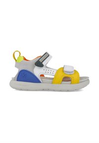 Sandalias para niños hechas de cuero sintético multicolor. Presentan detalles en amarillo, azul y gris, correas ajustables y una suela texturizada.