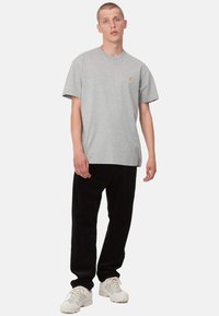 Carhartt WIP CHASE - T-paita - grey