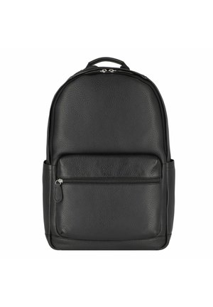 Sac à dos en cuir noir avec une surface texturée, une forme courbée, une poignée supérieure et une poche zippée à l'avant. Présente des accents en métal argenté.