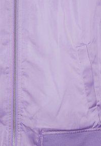 ONLY ONLLOTTE - Blusão aviador - chalk violet