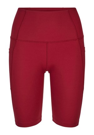 Hoch taillierte, dunkelrote Biker-Shorts mit Seitentaschen und sichtbaren Nähten, entworfen für sportliche oder legere Kleidung.