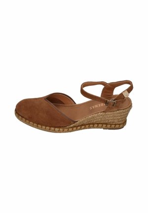Bruine suède sleehak sandaal met enkelriem, gevlochten jutezool, open hiel en gesp sluiting.