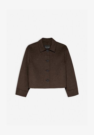 Bruine wolmix cropped jas met een kraag, voor sluiting met knopen en lange mouwen. Heeft een gladde textuur en een getailleerde pasvorm.