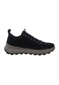 Sneaker in suede blu navy con lacci blu scuro e suola spessa in gomma grigia, progettata per un uso casual e con un occhiello sul tallone.