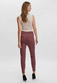 Vero Moda VMEVA STRING - Donji dijelovi trenirke - rose brown