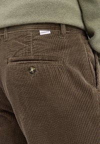 Lindbergh Stoffhose - oliv