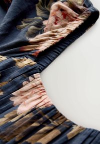 Unausgewählt, navy pink